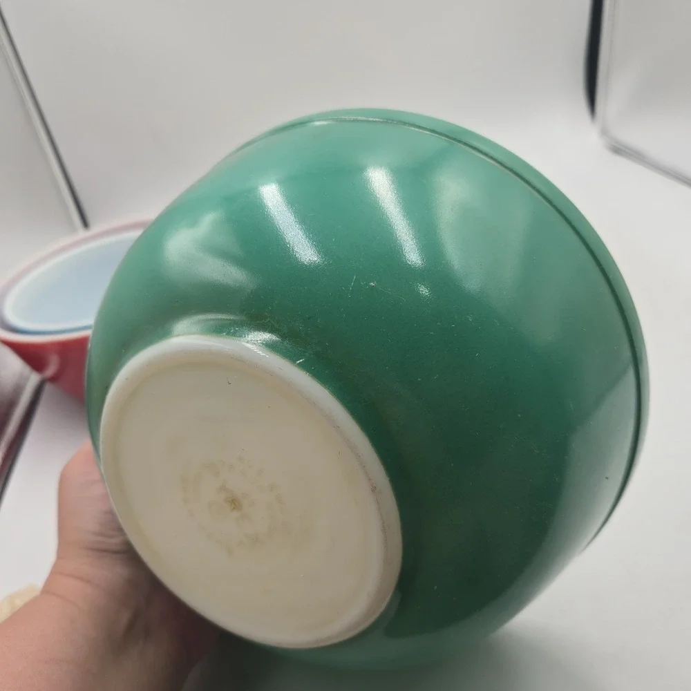 Pyrex set see